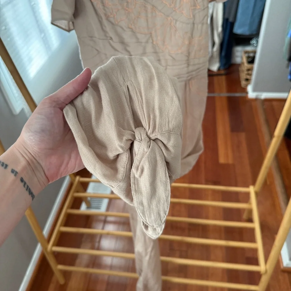 Free People details open
